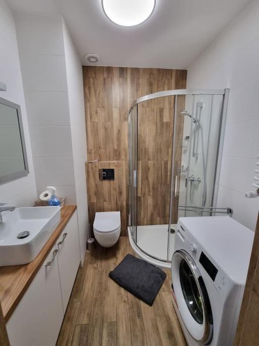 Uroczy Apartament Blisko Jeziora Borne Sulinowo Exterior foto